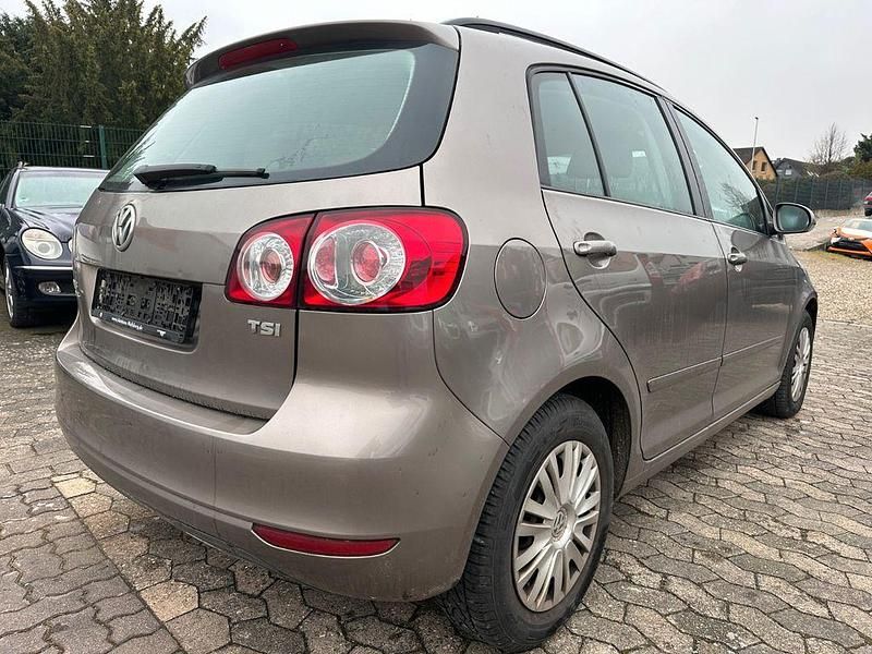 Gebraucht VW Golf Plus Cross Team 105 PS (77 kW) 2010 Braun Van / Kleinbus