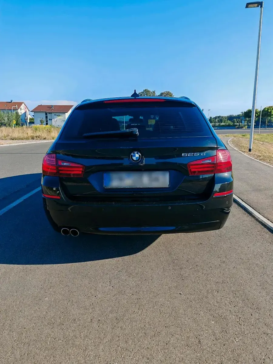 Gebraucht BMW 525 Luxury Line 218 PS (160 kW) 2026 Schwarz Kombi