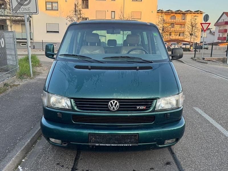 Gebraucht VW T4 151 PS (111 kW) 1998 Grün Van