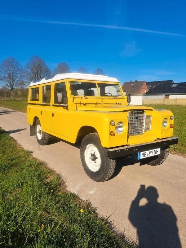 Gelb Gebraucht 1982 Land Rover 3 SUV | 25.800 € - Bild 1/4