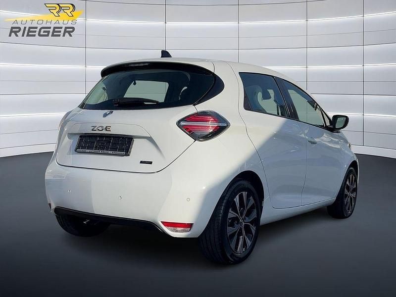 Gebraucht Renault Zoe Evolution 80 kW (109 PS) 2023 Arktisweiß Kleinwagen
