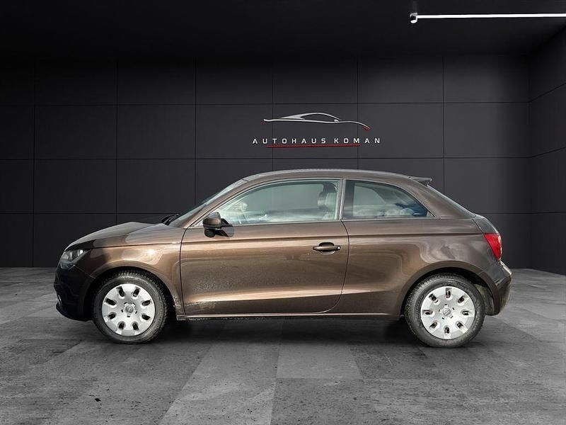 Gebraucht Audi A1 Attraction 86 PS (63 kW) 2013 Braun Kleinwagen