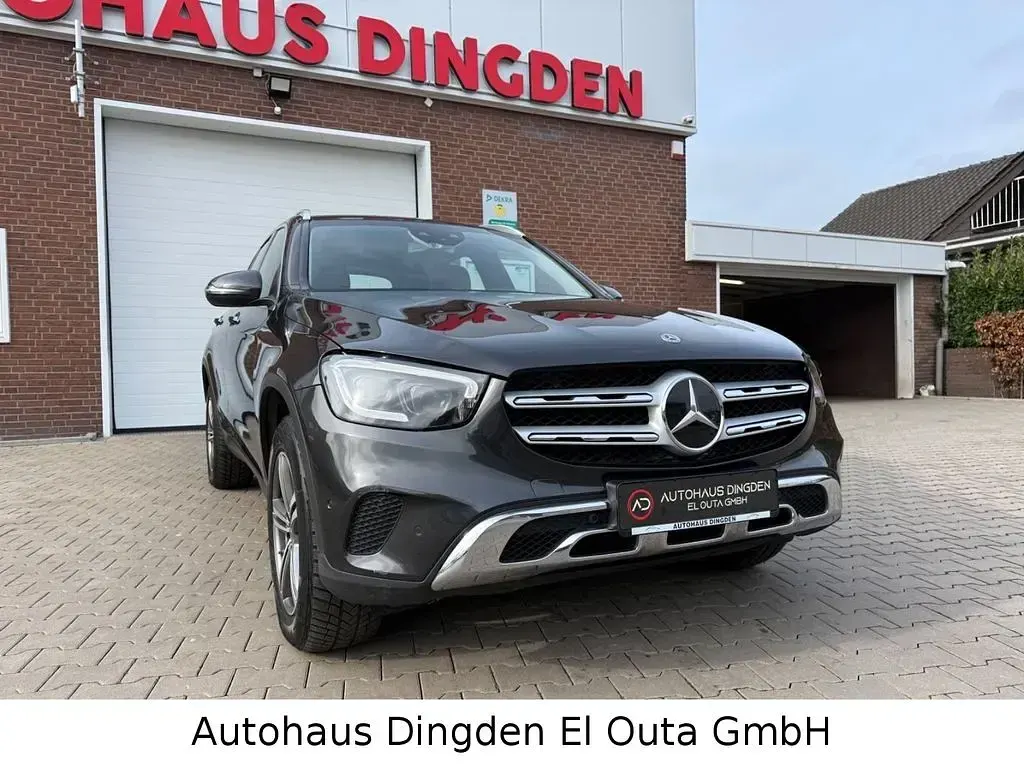 Gebraucht Mercedes GLC300 Business 245 PS (180 kW) 2020 Grau SUV
