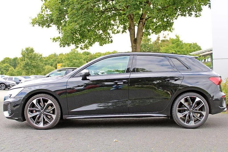Gebraucht Audi S3 Sport 310 PS (228 kW) 2023 Schwarz Limousine