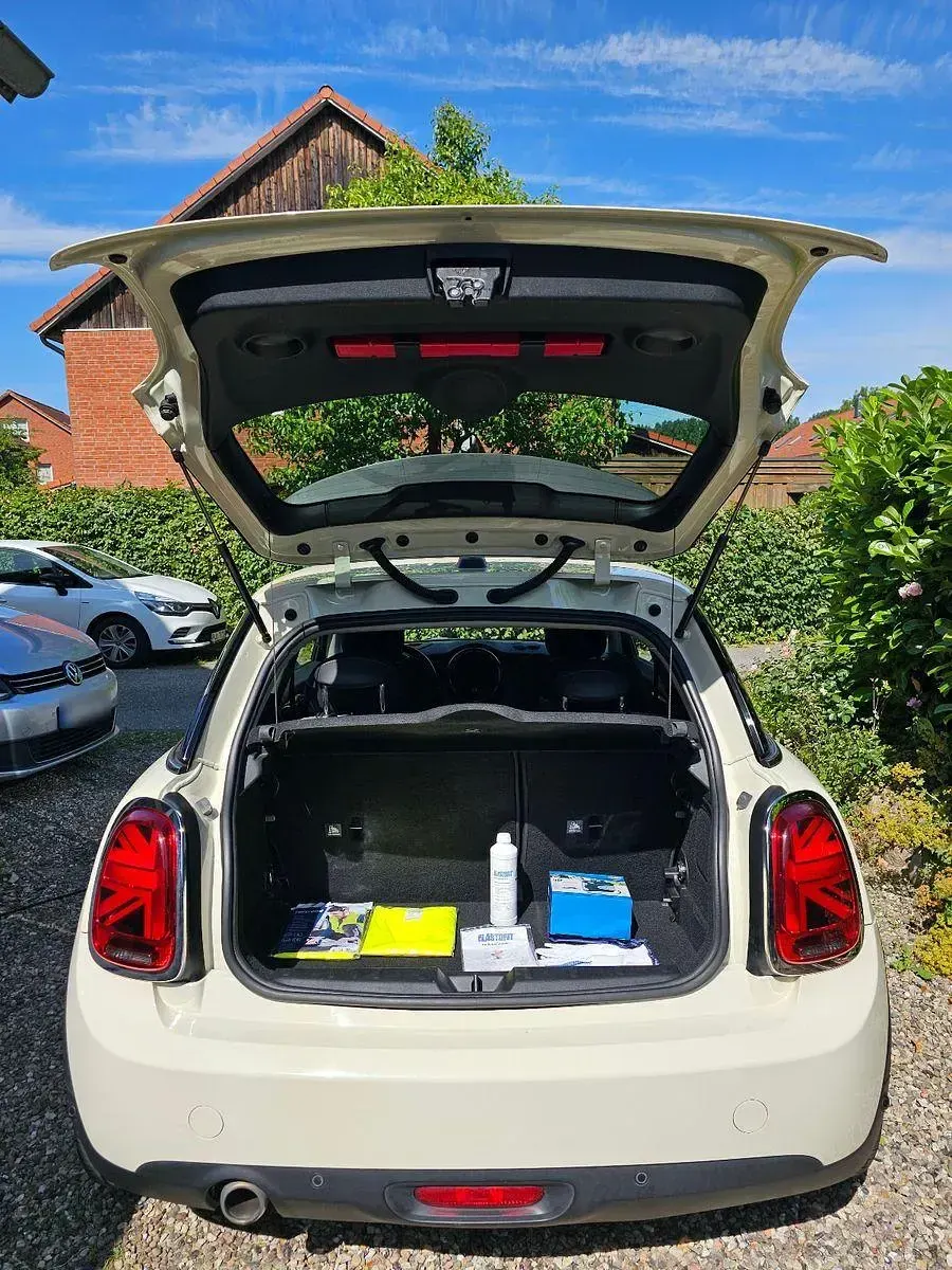 Gebraucht Mini Cooper Chili 136 PS (100 kW) 2018 Weiß Kleinwagen
