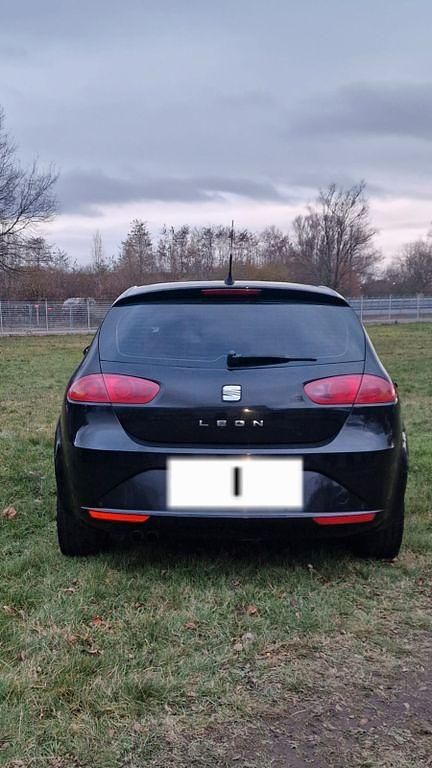 Gebraucht Seat Leon Ecomotive 122 PS (89 kW) 2012 Schwarz Limousine