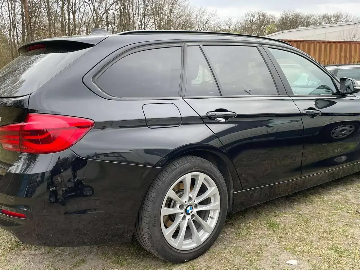 Gebraucht BMW 318 150 PS (110 kW) 2017 Schwarz Kombi