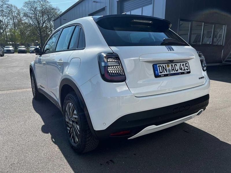 Gebraucht Fiat 600 101 PS (74 kW) 2024 Gara weiß SUV