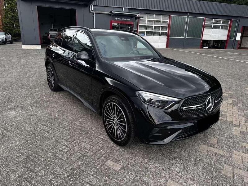 Gebraucht Mercedes GLC220 AMG line 197 PS (144 kW) 2024 Schwarz SUV