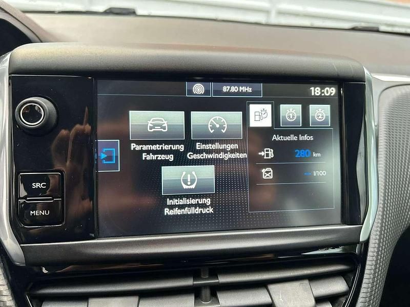 Gebraucht Peugeot 208 110 PS (80 kW) 2015 Violett Kleinwagen