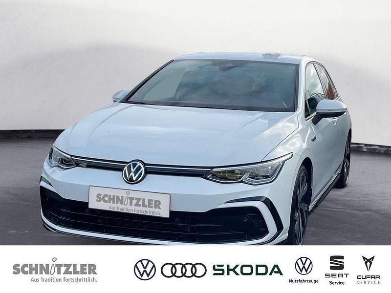 Weiss Gebraucht 2021 VW Golf VIII R-line Limousine | 24.450 € (Guter Preis) - Bild 1/4