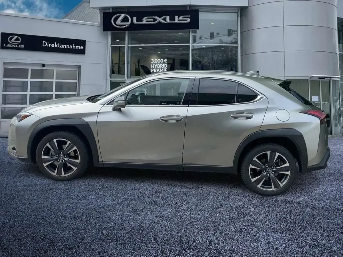 Gebraucht Lexus UX 250h 184 PS (135 kW) 2023 Other SUV