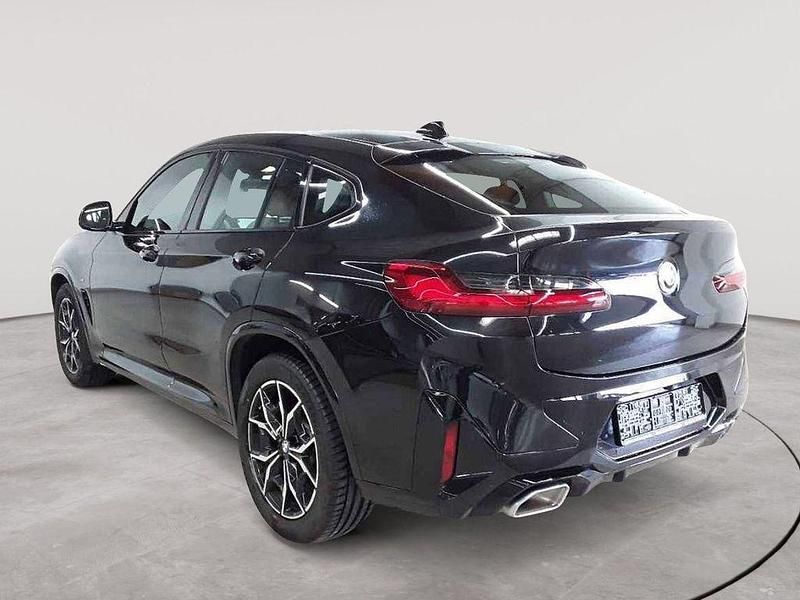 Gebraucht BMW X4 Performance 190 PS (139 kW) 2023 Saphirschwarz metallic SUV