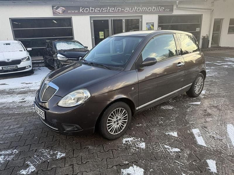 Braun Gebraucht 2009 Lancia Ypsilon Kleinwagen | 2.850 € (Fairer Preis) - Bild 1/4