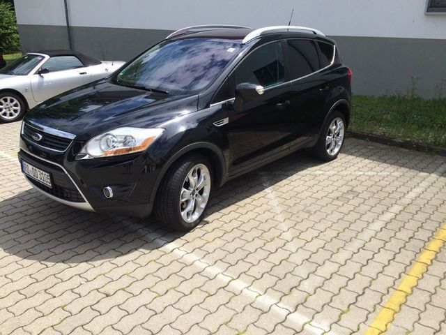 Gebraucht Ford Kuga Titanium 163 PS (119 kW) 2010 Schwarz metallic SUV