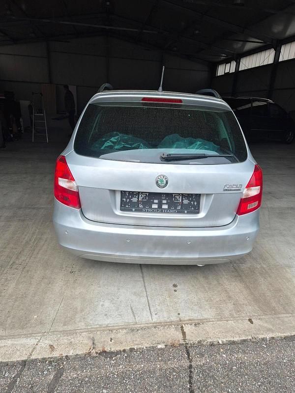 Gebraucht Skoda Fabia 65 PS (47 kW) 2009 Grau Kombi