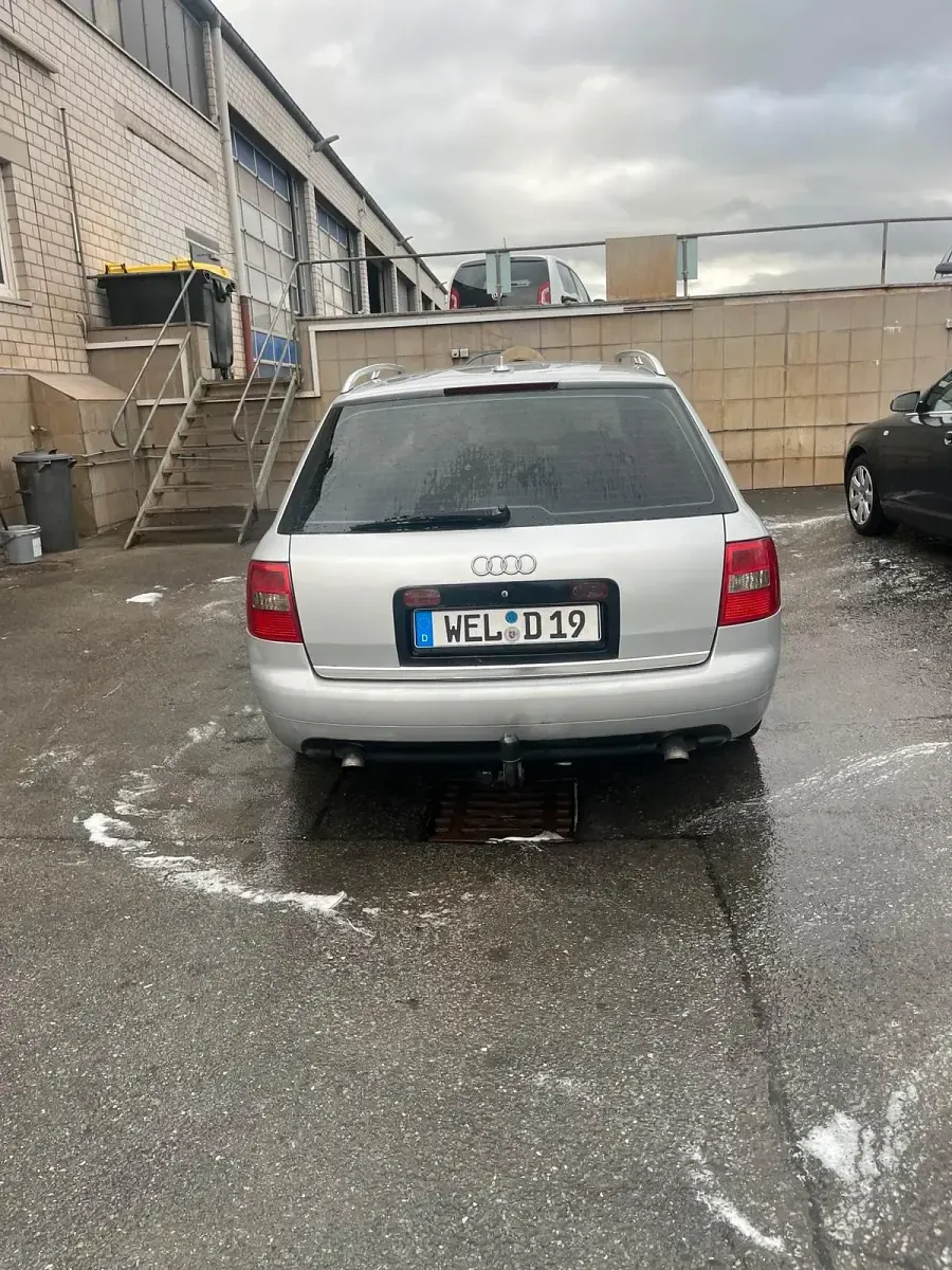 Używany Audi A6 180 KM (132 kW) 2004 Srebrny Kombi