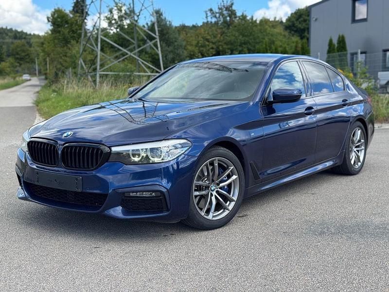 Blau Gebraucht 2019 BMW 530 M Sport Limousine | 23.990 € (Guter Preis) - Bild 1/4
