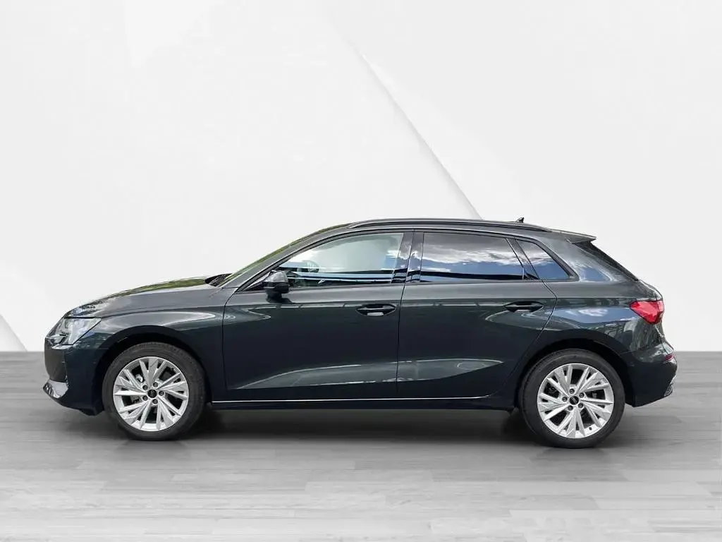 Second-hand Audi A3 Business 116 CP (85 kW) 2025 Gri Berlinǎ