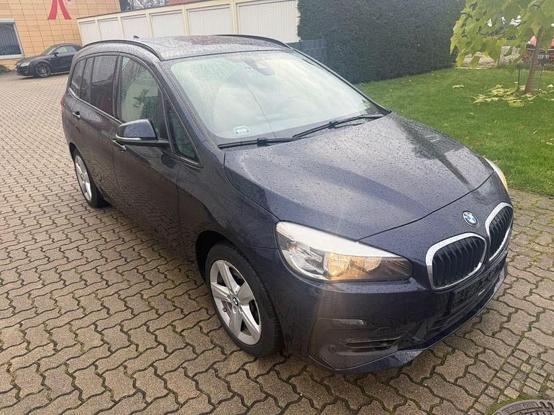 Gebraucht BMW 220 Gran Tourer Sport Line 192 PS (141 kW) 2019 Blau Van / Kleinbus