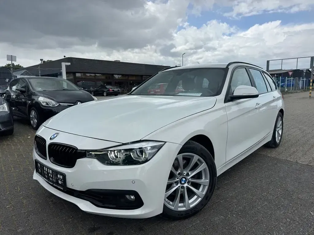 Gebraucht BMW 320 Performance 190 PS (139 kW) 2016 Weiß Kombi
