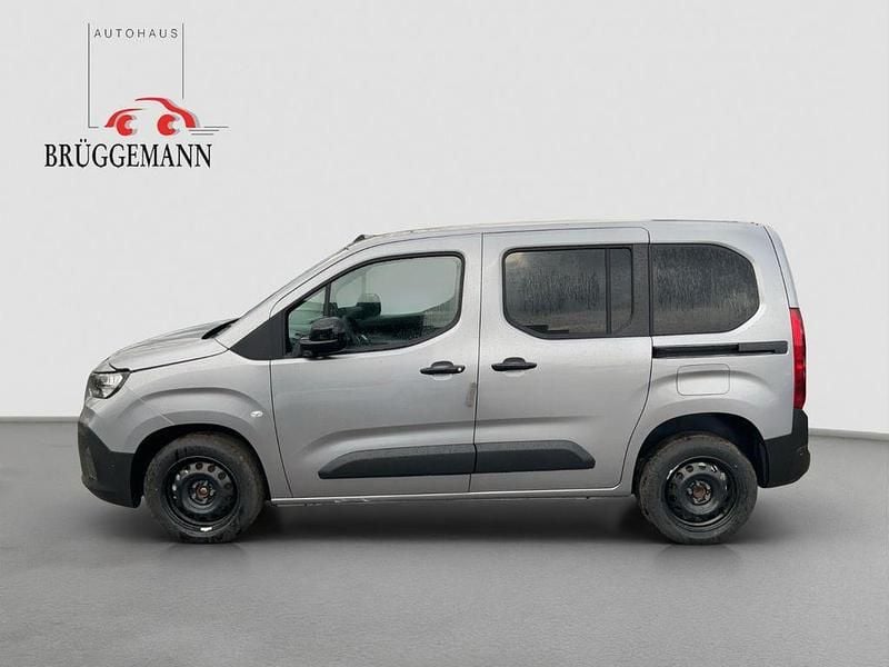 Neu Fiat Doblò 131 PS (96 kW) 2026 Grau Van / Kleinbus