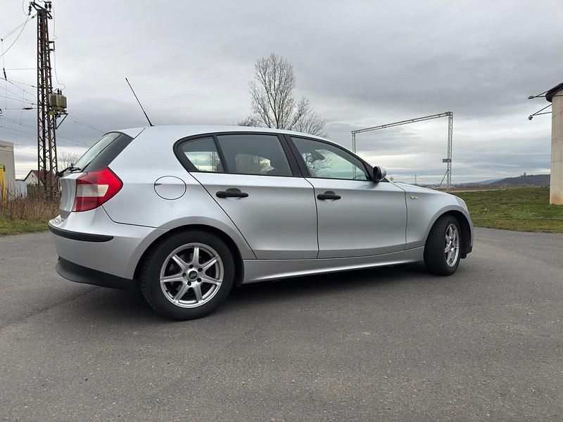 Gebraucht BMW 116 116 PS (85 kW) 2004 Silber Kleinwagen