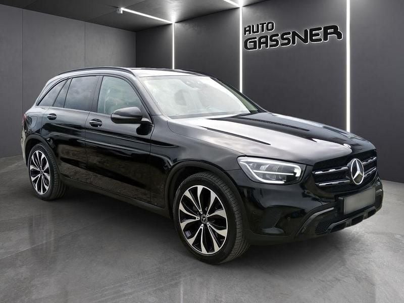 Schwarz Gebraucht 2020 Mercedes GLC200 SUV | 31.490 € (Guter Preis) - Bild 1/4