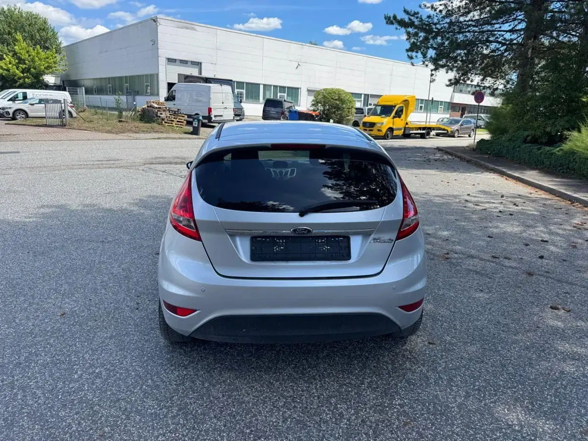 Gebraucht Ford Fiesta Titanium 97 PS (71 kW) 2011 Limousine