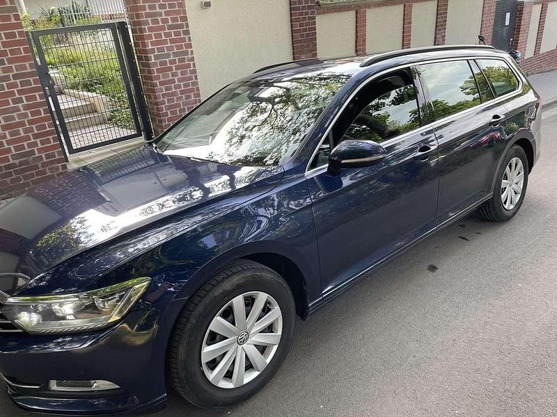 Blau Gebraucht 2015 VW Passat Comfortline Kombi | 8.250 € (Fairer Preis) - Bild 1/4
