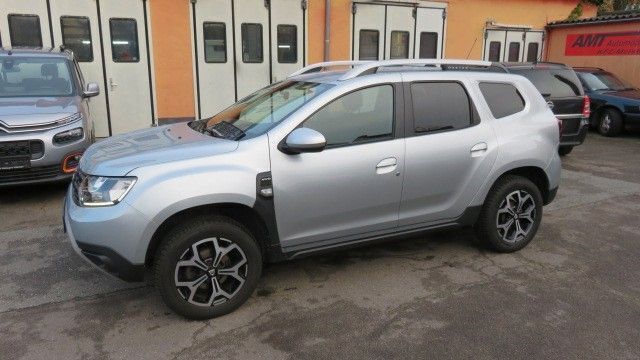 Grau Gebraucht 2019 Dacia Duster Prestige SUV | 16.900 € (Etwas zu teuer) - Bild 1/4