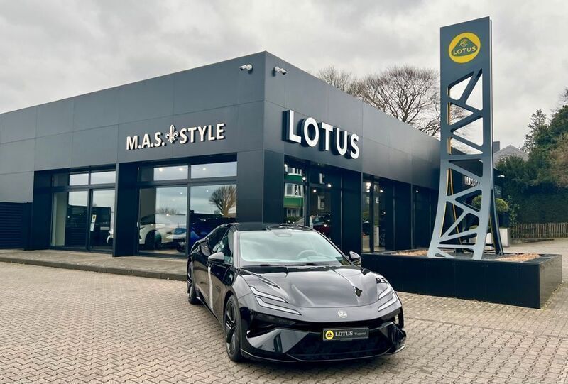 Stellar black Gebraucht 2024 Lotus Emeya Kleinwagen | 89.950 € - Bild 1/4