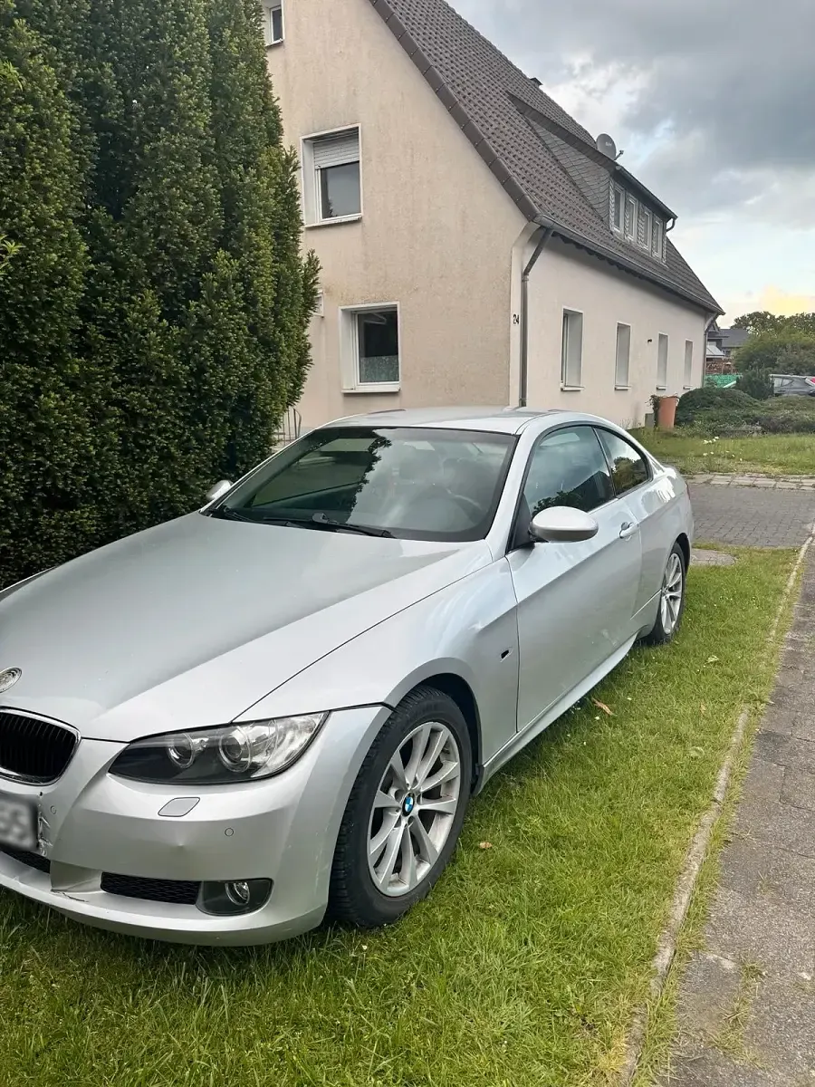 Gebraucht BMW 320 Performance 170 PS (125 kW) 2009 Silber Coupé