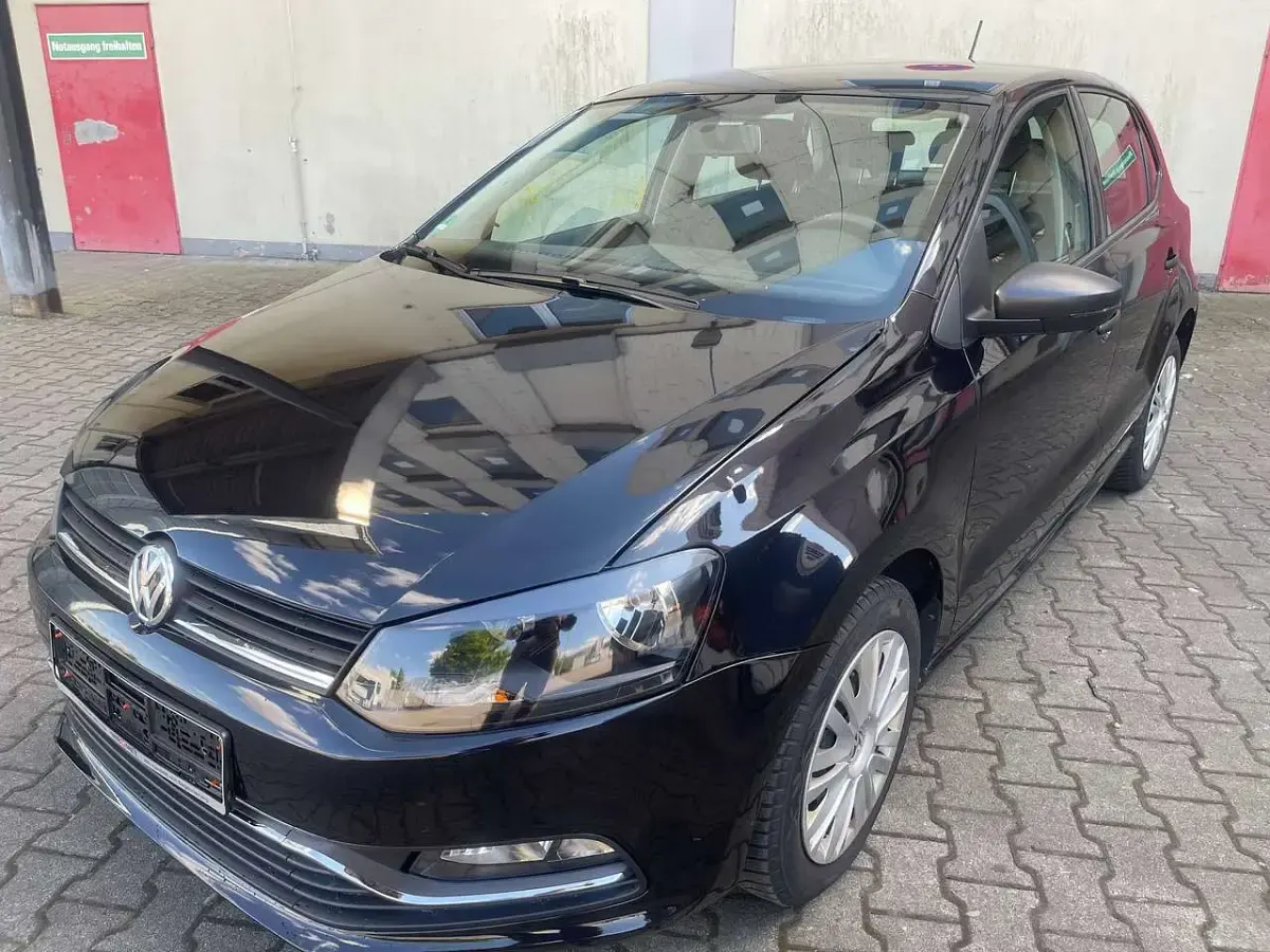 Gebraucht VW Polo Trendline 60 PS (44 kW) 2014 Deep black perleffekt Kleinwagen
