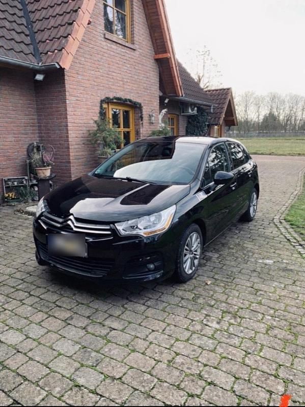Schwarz Gebraucht 2011 Citroën C4 Kleinwagen | 3.250 € (Guter Preis) - Bild 1/4
