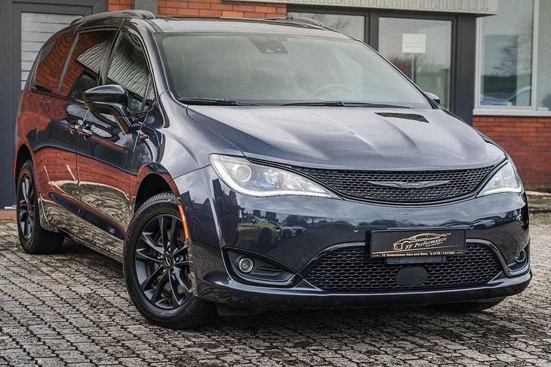 Gebraucht Chrysler Pacifica 298 PS (219 kW) 2021 Grau Van / Kleinbus