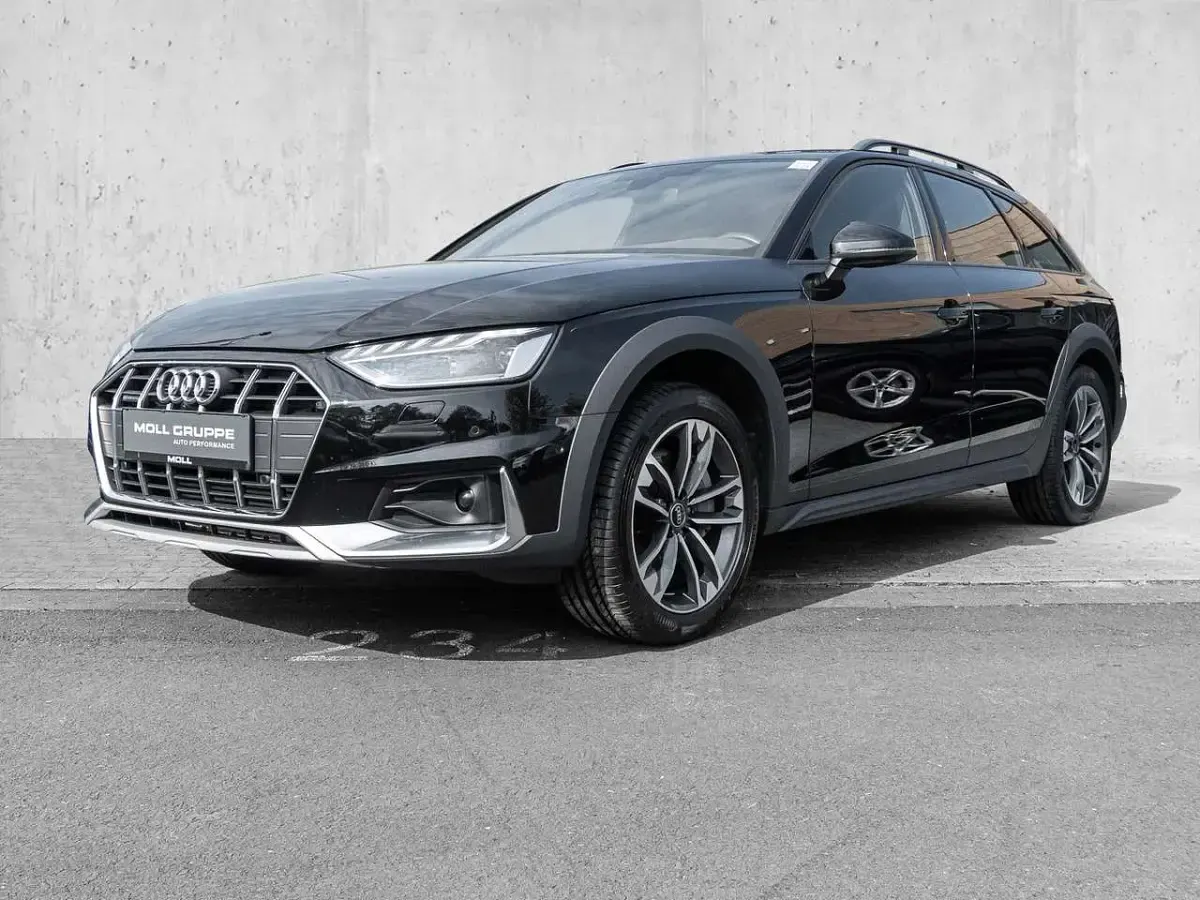 Gebraucht Audi A4 Allroad Ambiente 265 PS (194 kW) 2023 Mythosschwarz metallic Kombi