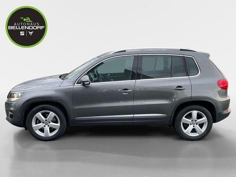 Gebraucht VW Tiguan LOUNGE 125 PS (91 kW) 2016 Grau SUV