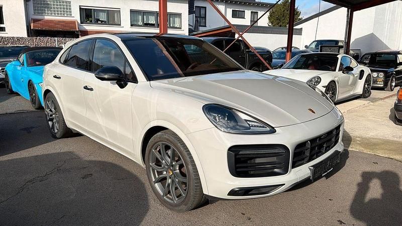 Grau Gebraucht 2021 Porsche Cayenne Sport SUV | 69.990 € (Teuer) - Bild 1/1