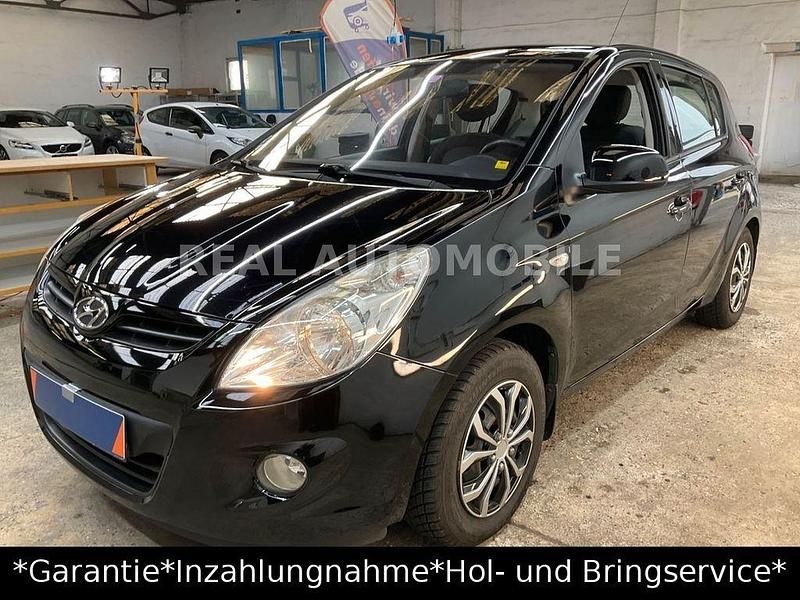Schwarz Gebraucht 2012 Hyundai i20 Limousine | 4.800 € (Fairer Preis) - Bild 1/4