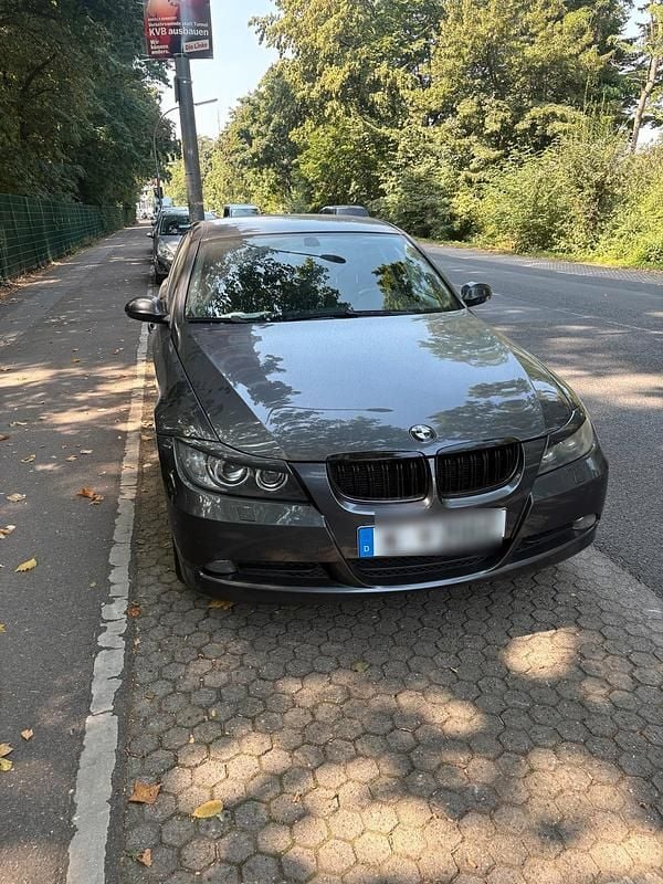 Grau Gebraucht 2005 BMW 320 Performance Limousine | 2.000 € (Superpreis) - Bild 1/4