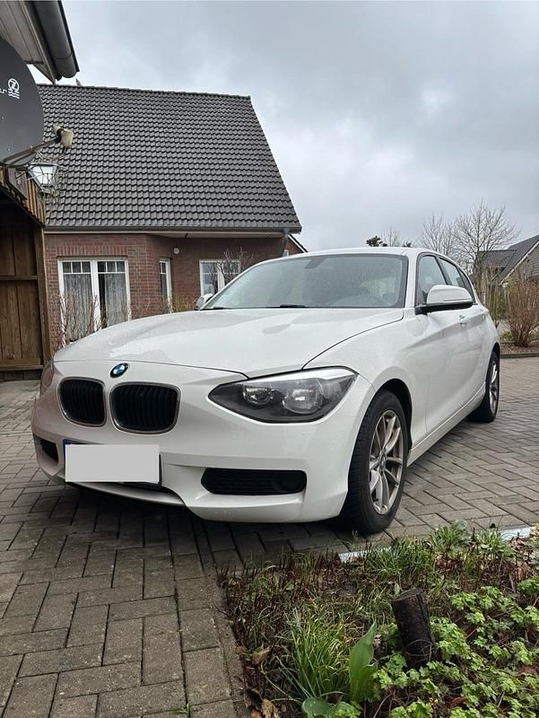 Gebraucht BMW 114 102 PS (75 kW) 2013 Weiß Kleinwagen