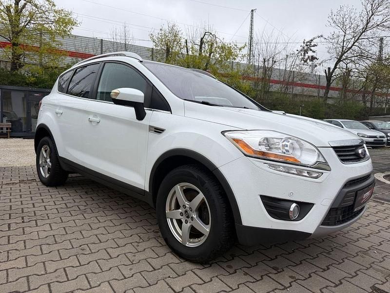 Gebraucht Ford Kuga Titanium 140 PS (102 kW) 2012 Weiß SUV