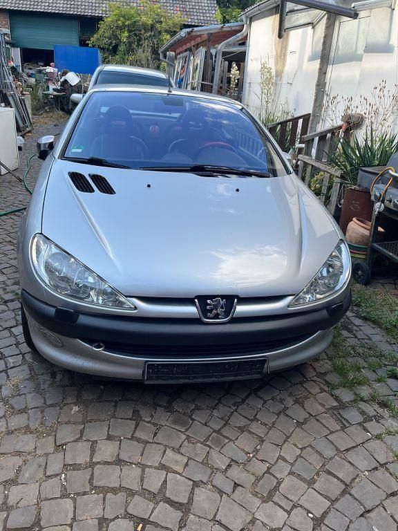 Silber Gebraucht 2001 Peugeot 206 CC Cabrio | 1.200 € (Guter Preis) - Bild 1/4