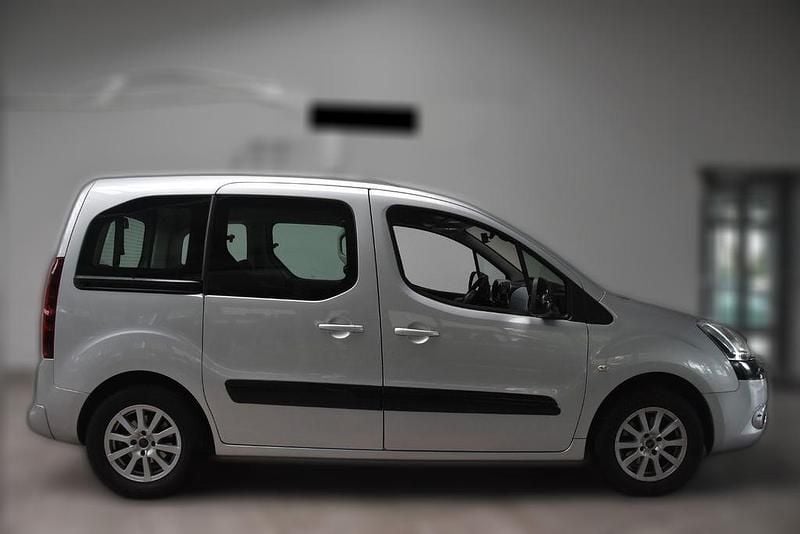Silber metallic Gebraucht 2013 Citroën Berlingo SELECTION Van / Kleinbus | 16.570 € - Bild 1/4