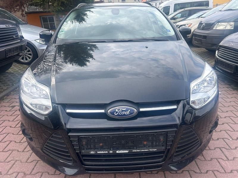 Gebraucht Ford Focus 125 PS (91 kW) 2013 Schwarz Kombi