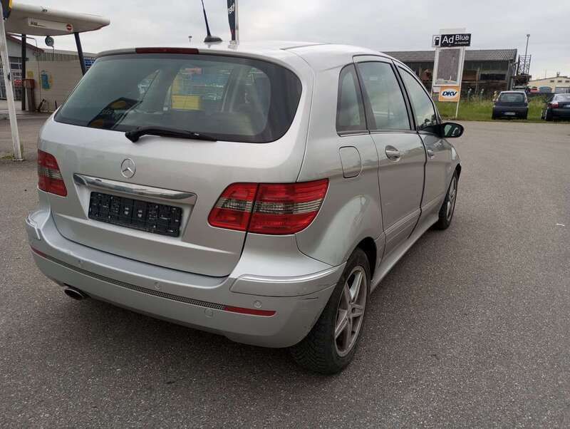 Silber Gebraucht 2007 Mercedes B200 Van / Kleinbus | 2.000 € (Guter Preis) - Bild 1/4
