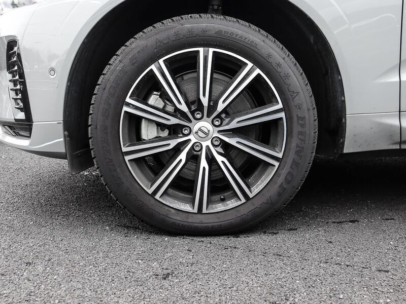 Gebraucht Volvo XC60 Plus 455 PS (334 kW) 2024 Vapour grey / metallic SUV