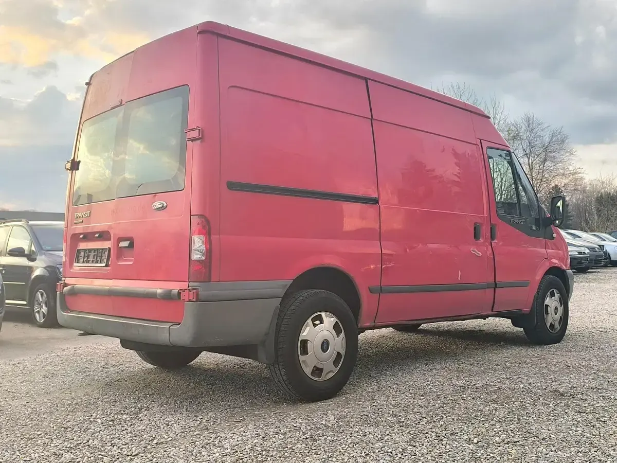 Gebraucht Ford Transit 116 PS (85 kW) 2009 Rot Van / Kleinbus