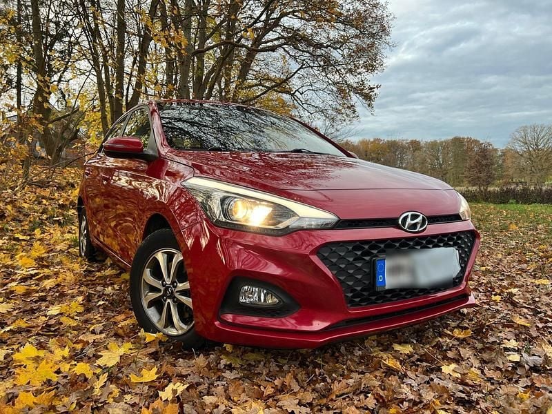 Rot Gebraucht 2019 Hyundai i20 Active Kleinwagen | 12.500 € (Fairer Preis) - Bild 1/4